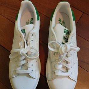 Women's Adidas Classic Stan Smith Sneakers